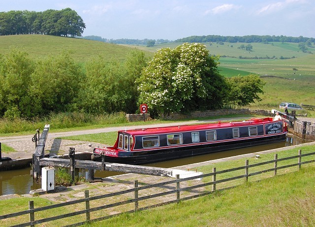 Boat hire in Northern England